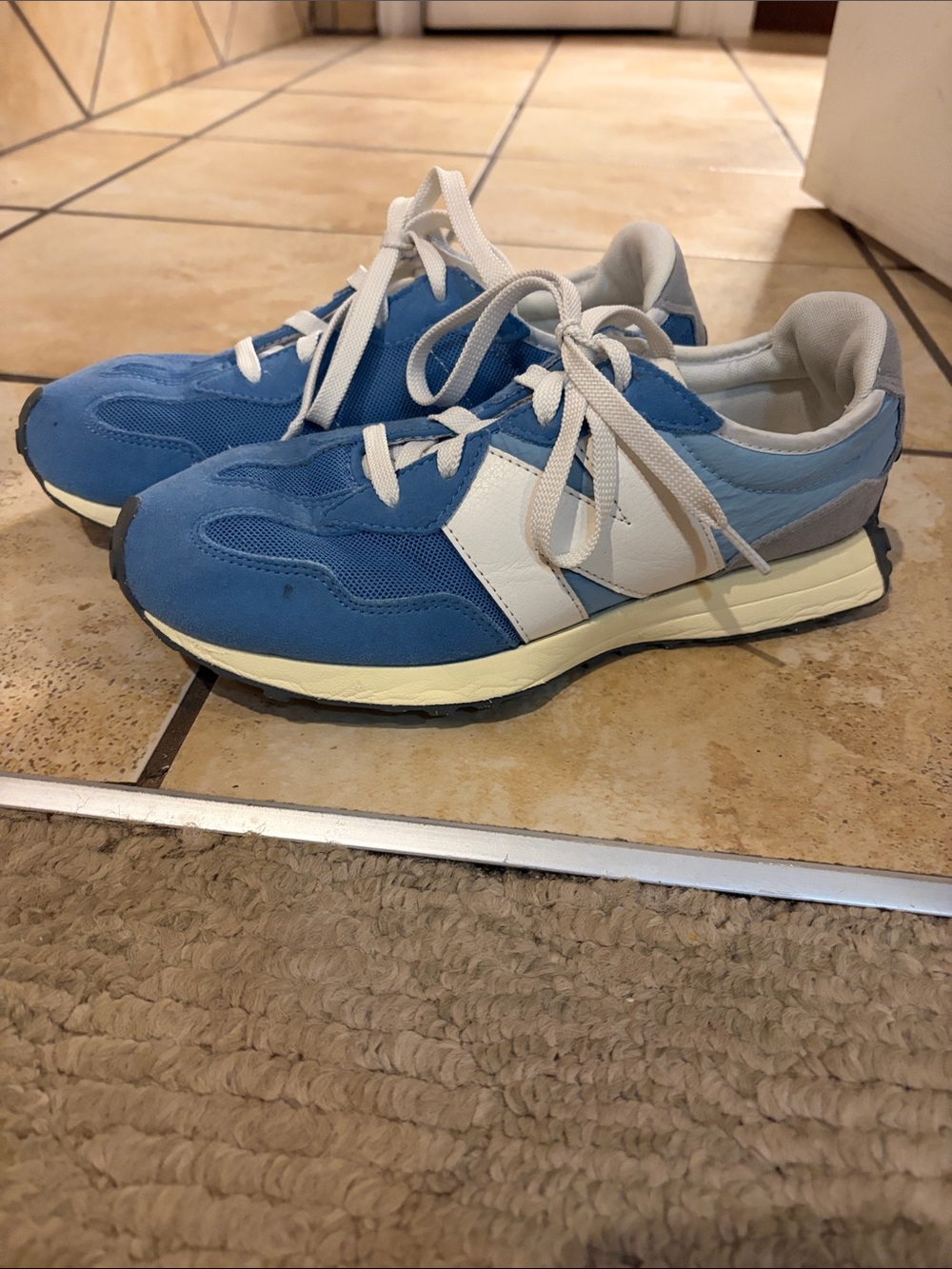 New Balance 327 Blue Casual Retro Runner Sneakers - White Accent - Picture 2 of 13